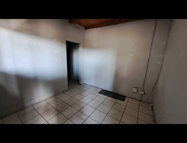 721M² WAREHOUSE TO LET IN KULEKA